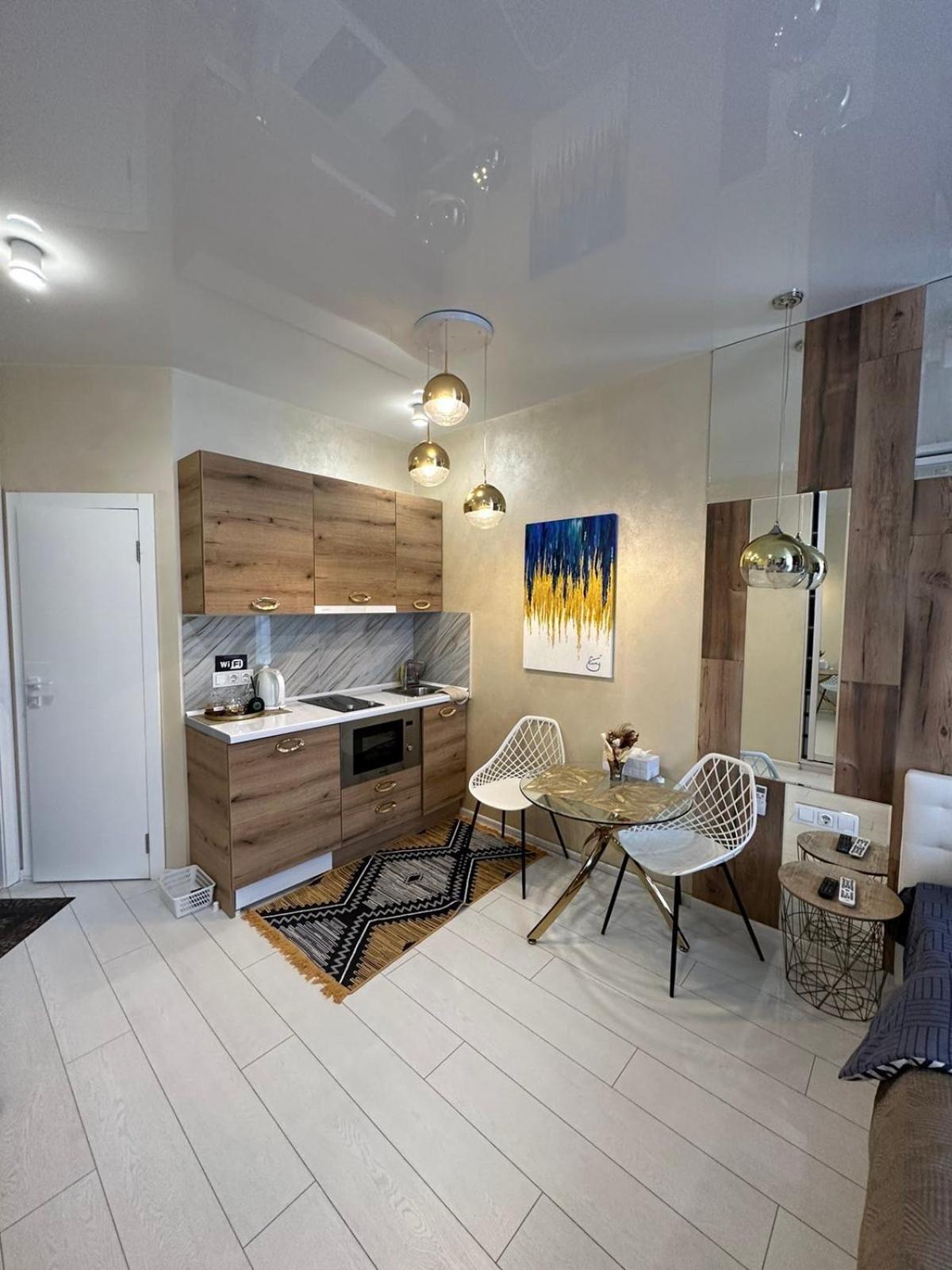 On A Residential Complex French Quarter 2 كييف